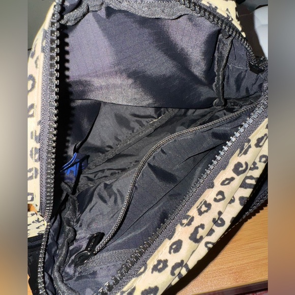 BAGGU Honey Leopard Fanny Pack - Picture 4 of 7